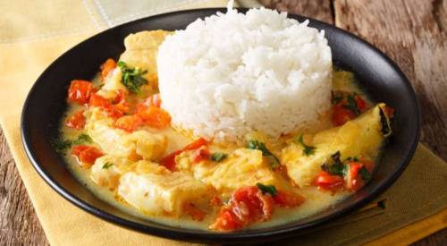 Peixe ao molho de leite de coco